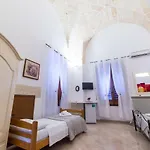 לינה וארוחת בוקר La Campana Salentina 4*